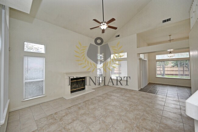 Photo - 2233 E Christopher Dr