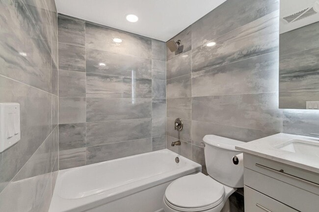 Photo - 6420 Boca del Mar Dr Unit 104