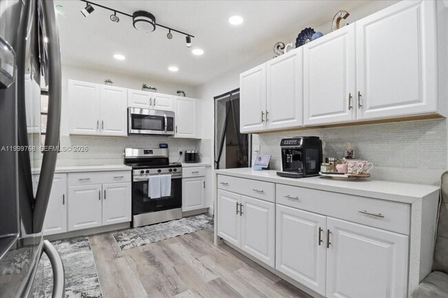 Photo - 7551 Polk St