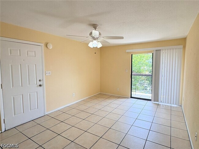 Photo - 2905 Winkler Ave Unit 719