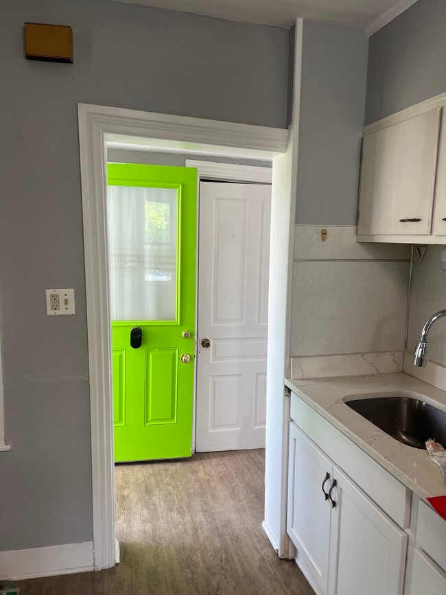 720 High St Unit 1st Fl