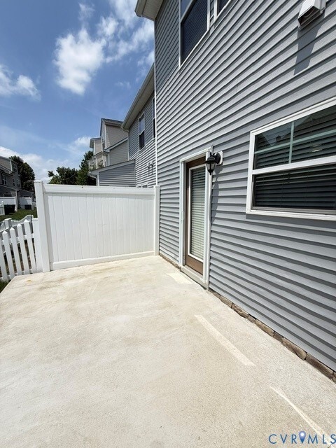 8057 Ellendale Dr