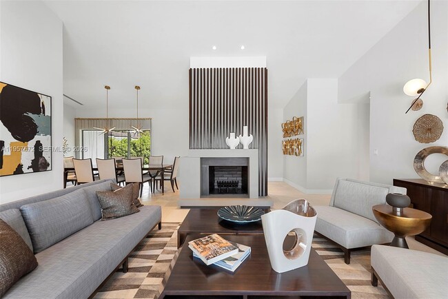 Photo - 540 Reinante Ave