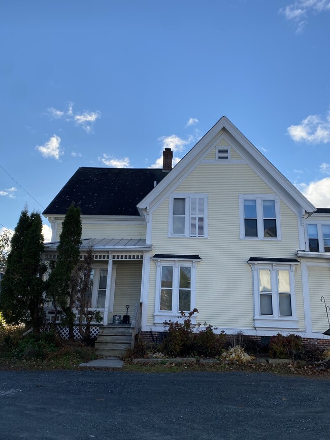 Entrance - 8 School St Unit 1