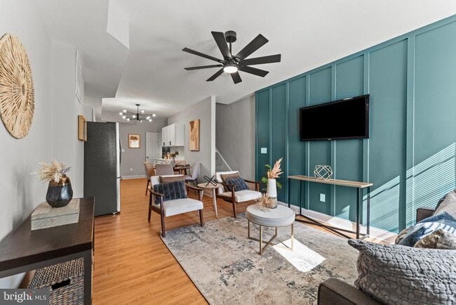 Photo - 1724 N Milton Ave
