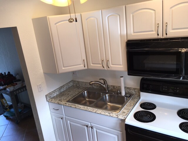 Cocina - 711 NE 14th St