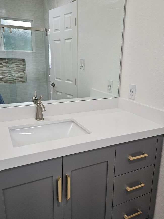 Photo - 510 Peninsula Ave Unidad 101