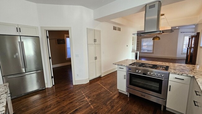 Photo - Modern Park Hill Home