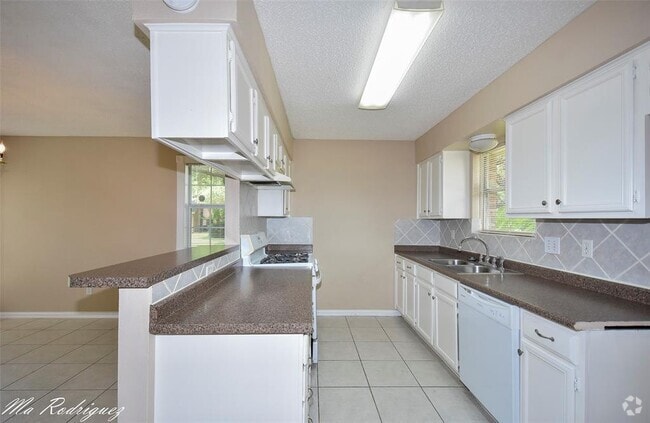 Building Photo - 18119 Poppy Trails St Rental