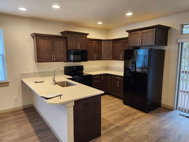 Photo - Newer 3 Bed/2 Bath Construction on Bend's Eastside - Cessna Drive