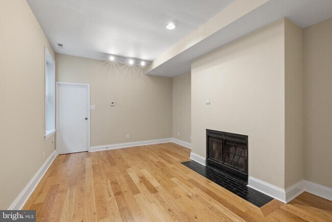 Photo - 1716 Wallace St Unit 202