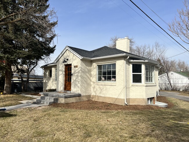 Photo - 1647 E Woodland Ave