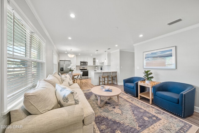 Photo - 121 Lakeside Cir