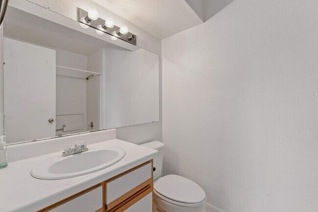 Photo - 523 Southwest Pkwy Unidad 202
