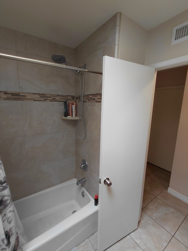 Photo - 575 Pierpont Dr