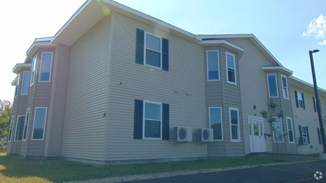 Building Photo - Sanford Pointe Rental