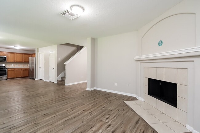 Photo - 14635 Lothbury Dr
