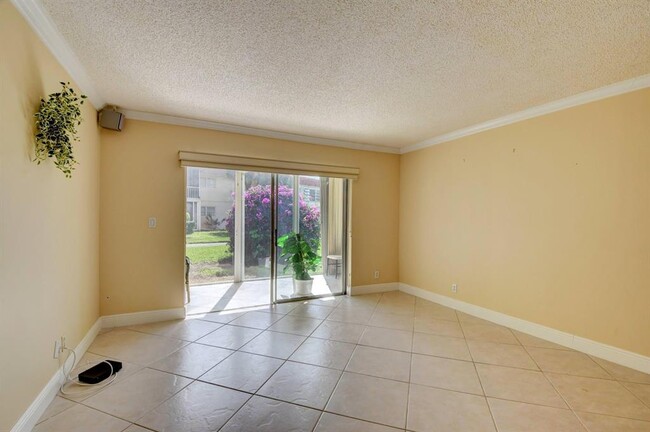 Photo - 33 Abbey Ln Condo Unit 101