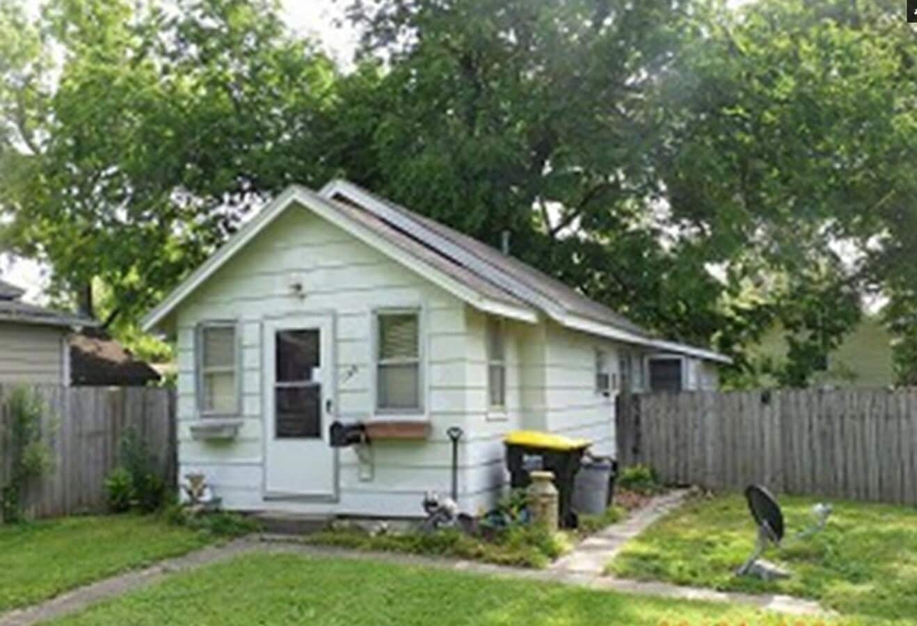 Close to Hospital - Close to Hospital