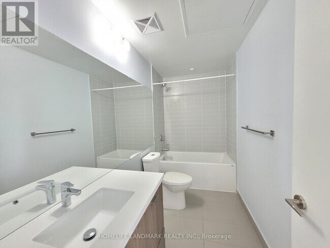 Photo - 290 Adelaide St W Unit 1301