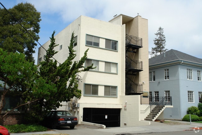 Building Photo - 2360 Ellsworth