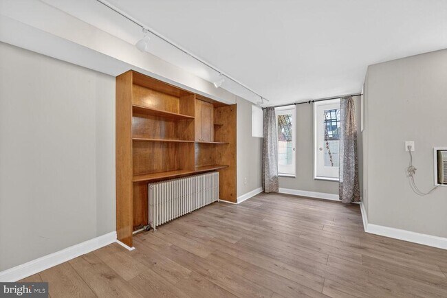 Photo - 2007 Kalorama Rd NW