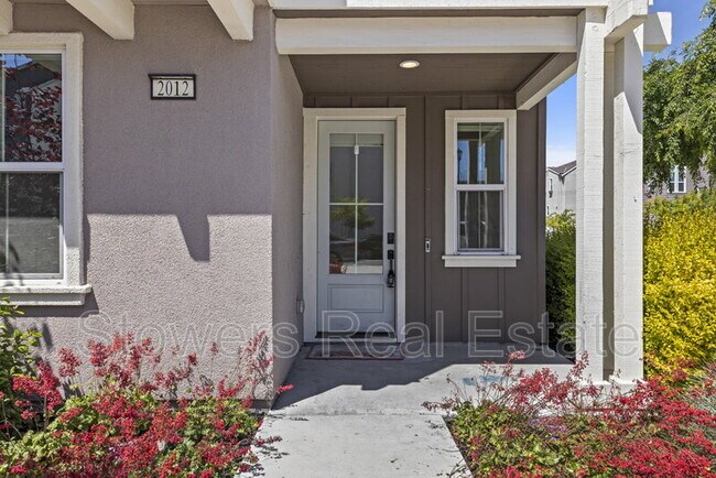 Photo - 2012 Confidence Wy