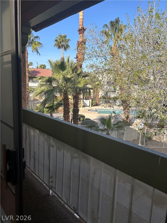 Building Photo - 5150 S Jones Blvd Unit 208