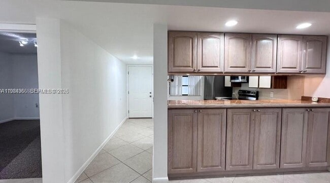 Photo - 1703 Whitehall Dr Unidad 104