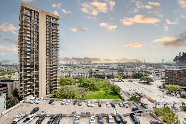 Photo - 3525 Sage Rd Unit 1407