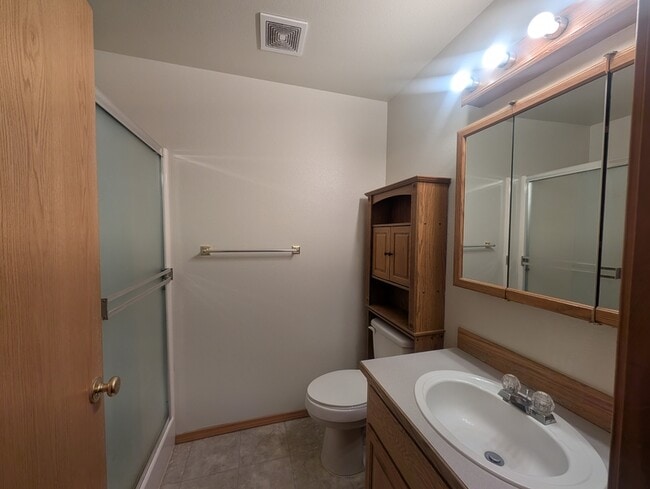 Photo - 118 Geneva Ct