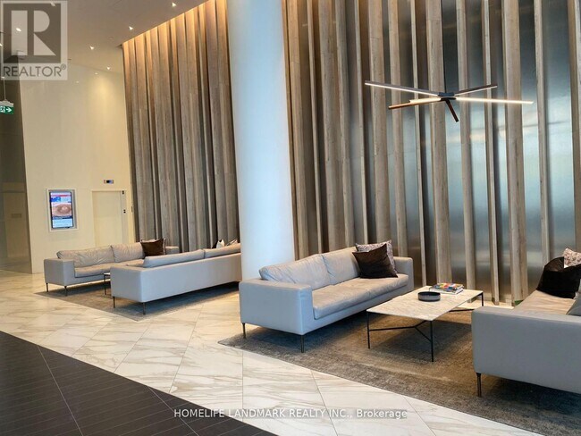 Photo - 3900 Confederation Pkwy Unit 5607