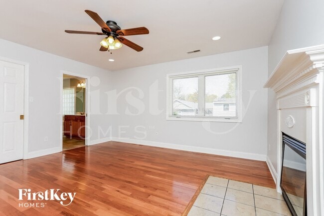 Photo - 207 Lithia Ave