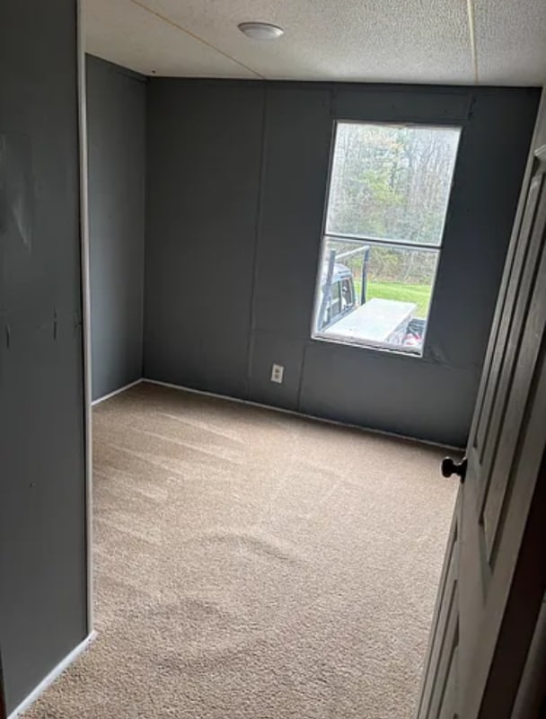 Photo - 119 Lee Dr SE