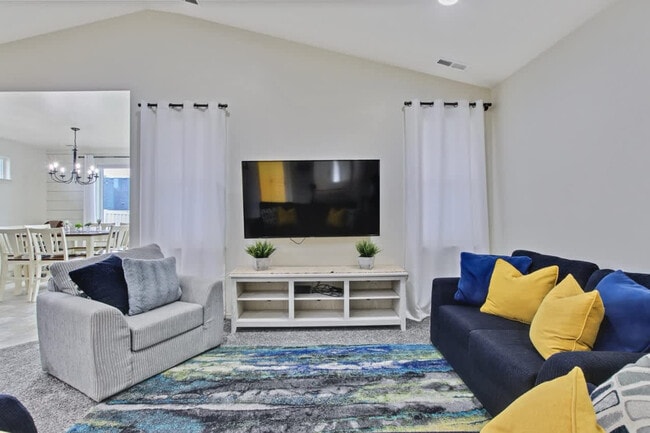 Photo - 2213 E Elm Grove Dr Unit ID1250652P