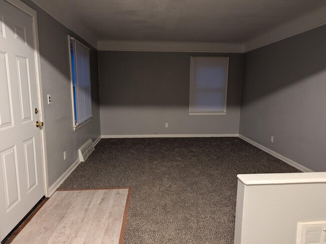 Photo - 17434 Winston St