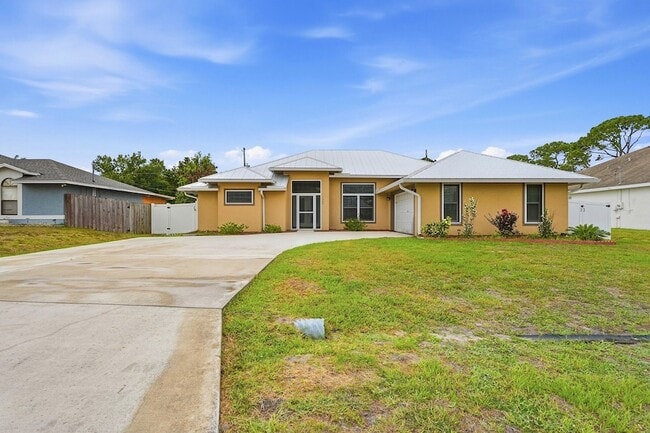 Building Photo - 1280 SW Kalevala Dr