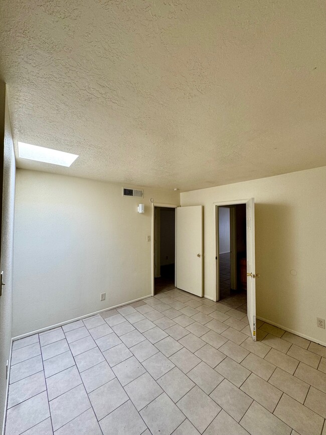 Photo - 625 Louisiana Blvd SE Unit B