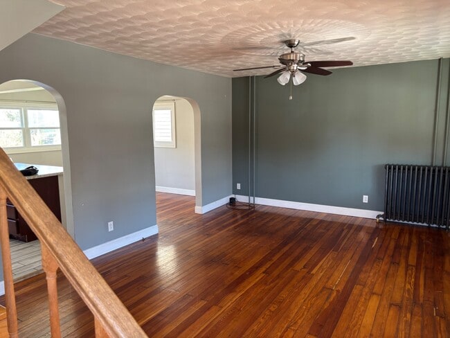 Photo - 2628 W Chestnut Ave