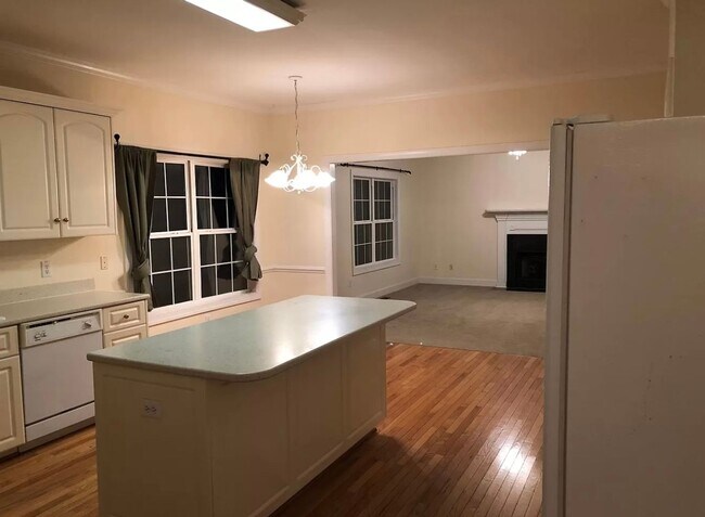 Photo - 5 BR/3 Bath in Willow Pointe (Lake Carolin...