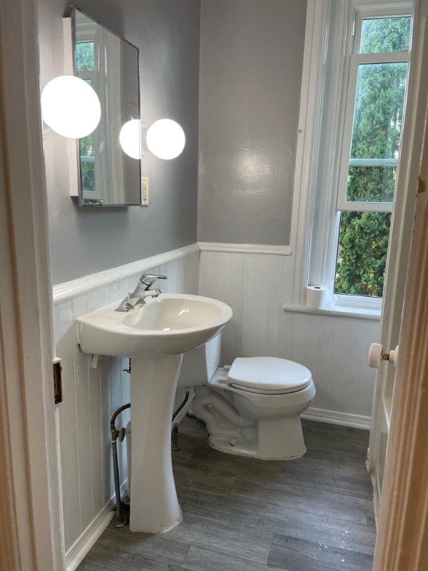 Photo - 721 W 2nd Ave