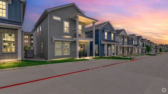 Sunset View - Heritage Court Luxury Townhomes *Now Open