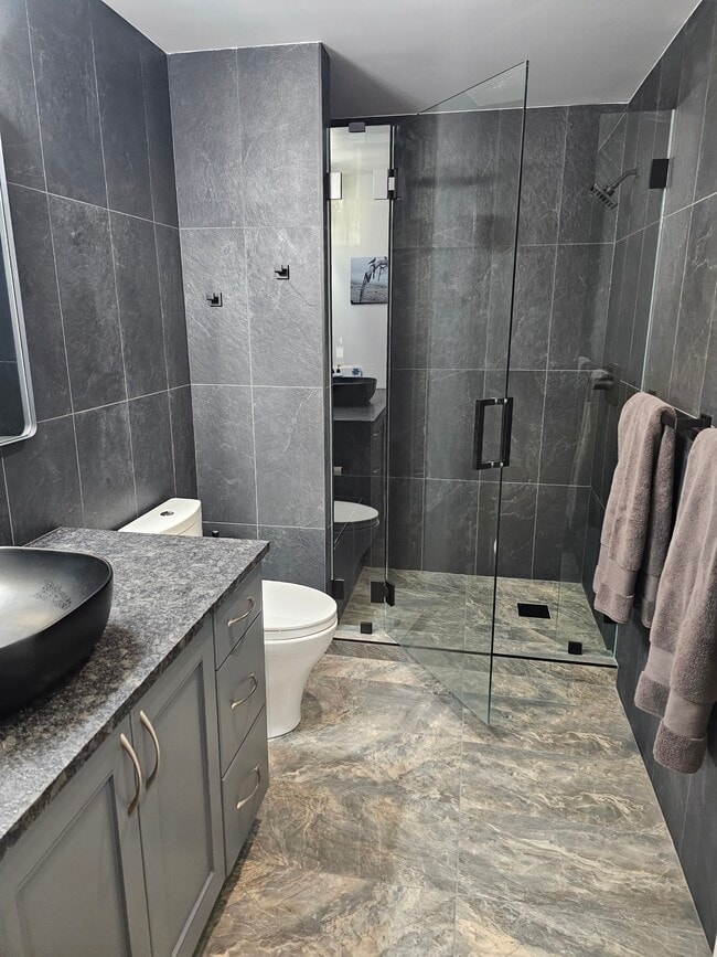 Photo - 10610 NE 9th Pl Unidad 1701