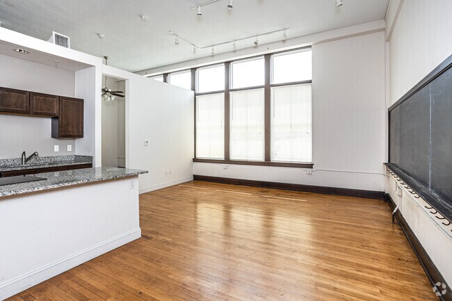 1HAB, 1BA - 660 ft² - Horace Mann Lofts