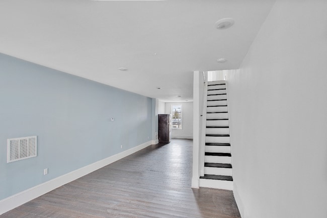 Photo - 2212 W Fayette St