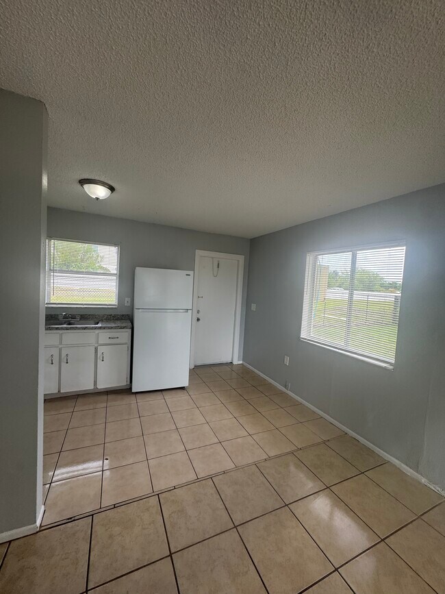 Photo - 1308 36th Ave W Unit D