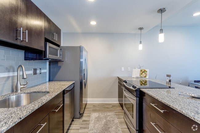 1BR, 1BA - Abbott - 909 Walnut