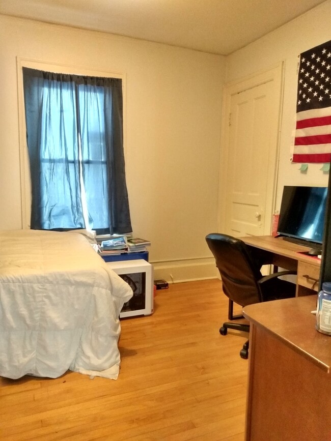 Photo - 2837 N Cramer St Unit 2