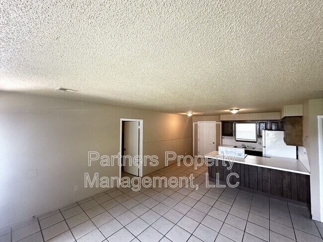 Photo - 111 N Pine Ave