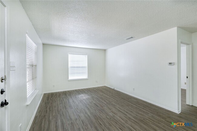 Photo - 11410 Pollyanna Ave Casa Adosada